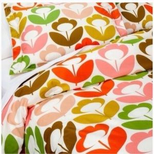 Orla Kiely Target Multi Poppy Meadow Queen duvet with shams.